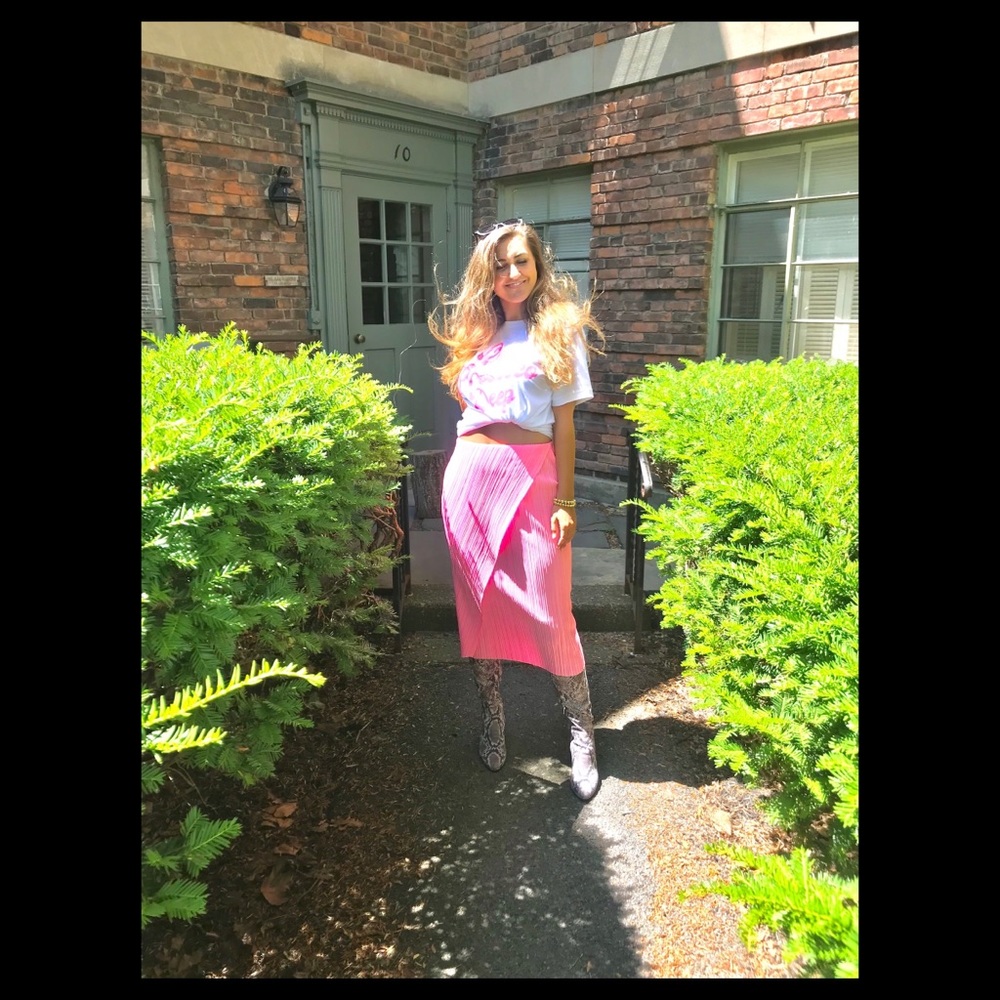 Meet your Posher, Julia